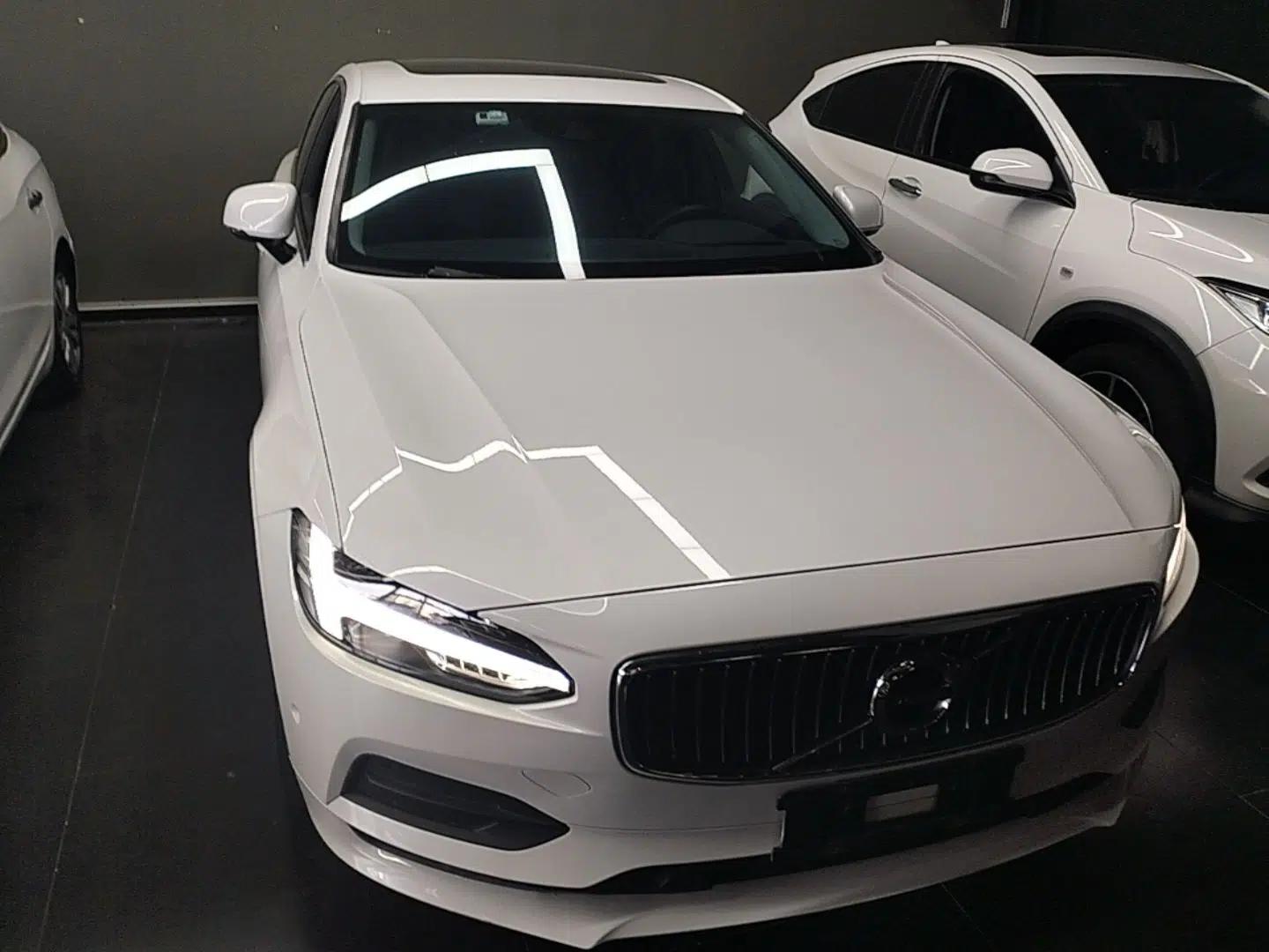 Volvo S90 2018 T4 Zhiyuan Edition — миниатюра 2
