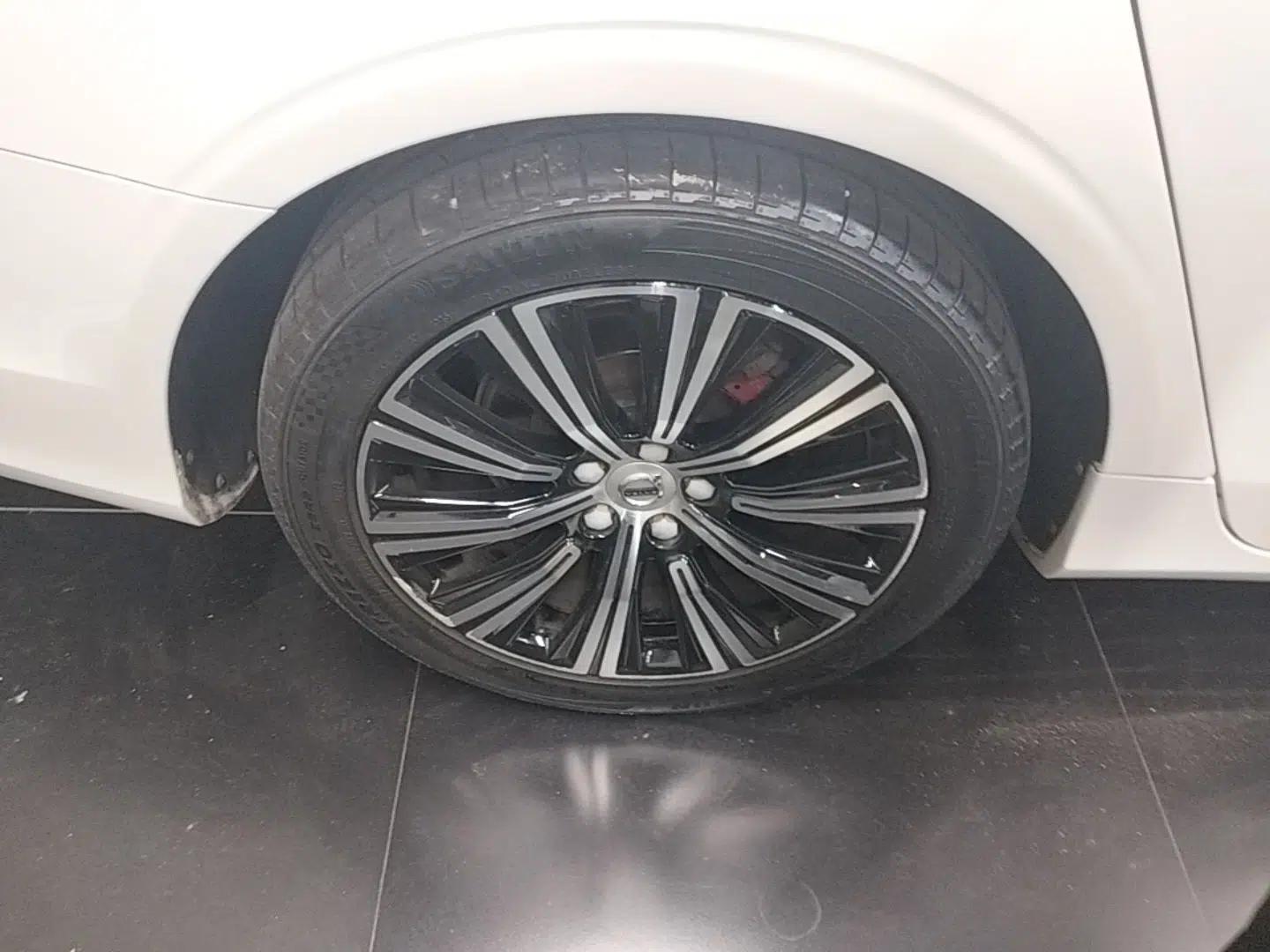Volvo S90 2018 T4 Zhiyuan Edition — миниатюра 11