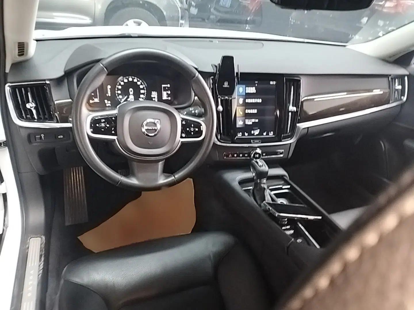 Volvo S90 2018 T4 Zhiyuan Edition — миниатюра 17