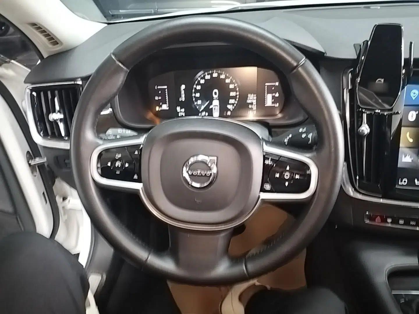 Volvo S90 2018 T4 Zhiyuan Edition — миниатюра 18