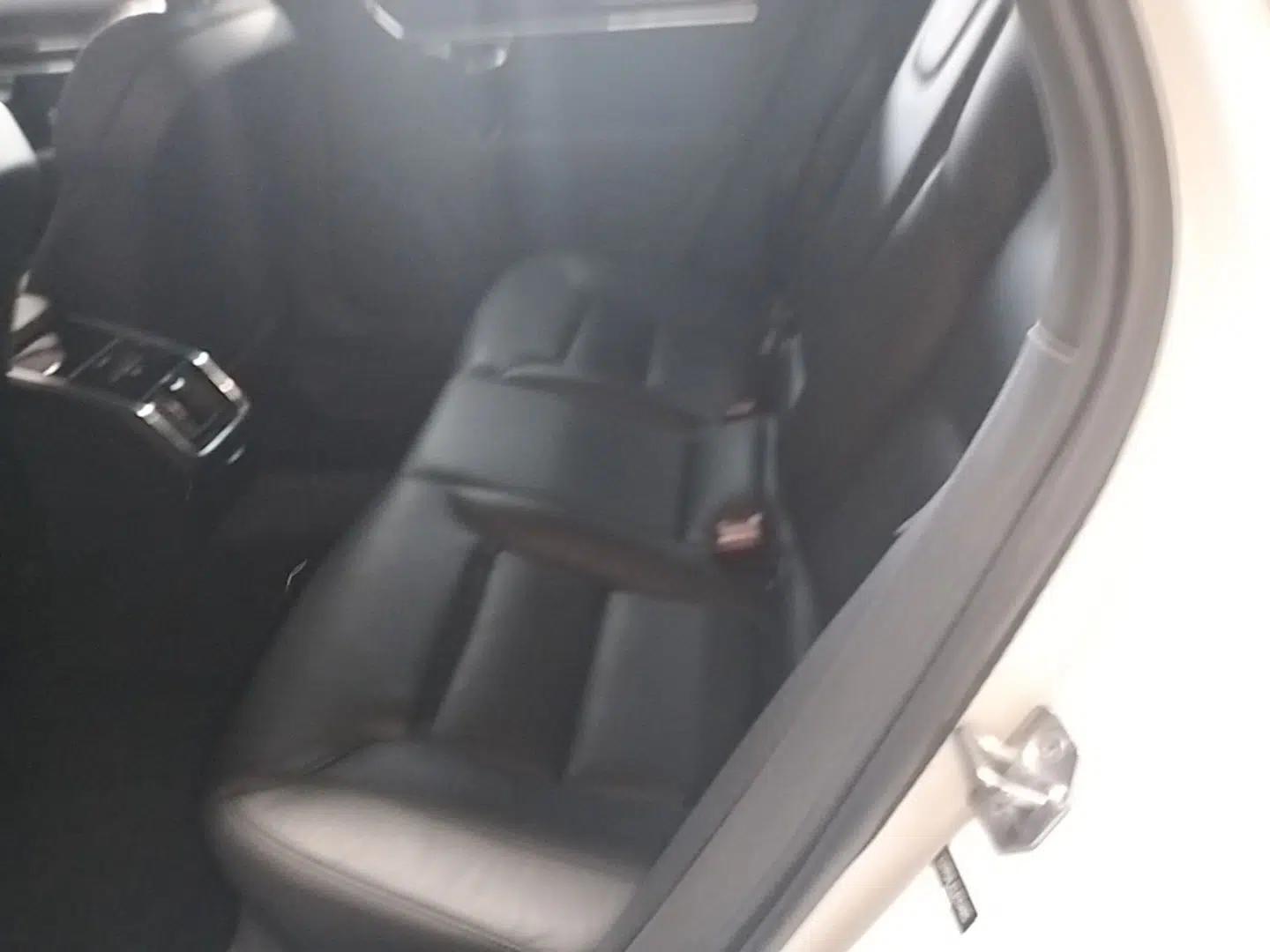 Volvo S90 2018 T4 Zhiyuan Edition — миниатюра 25
