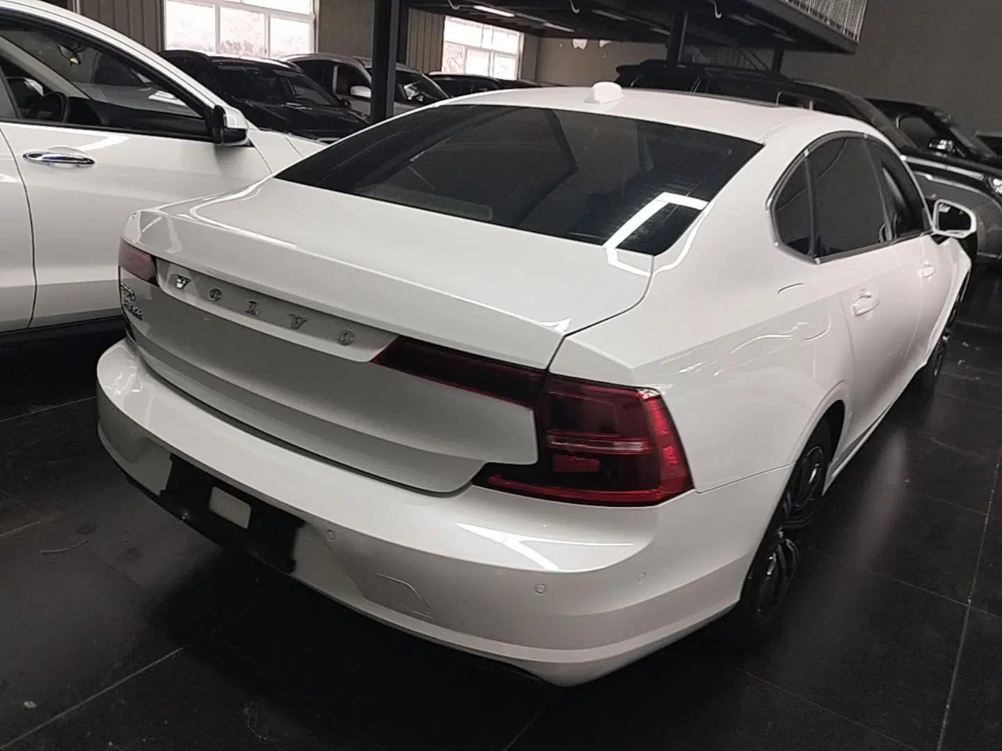 Volvo S90 2018 T4 Zhiyuan Edition — миниатюра 6