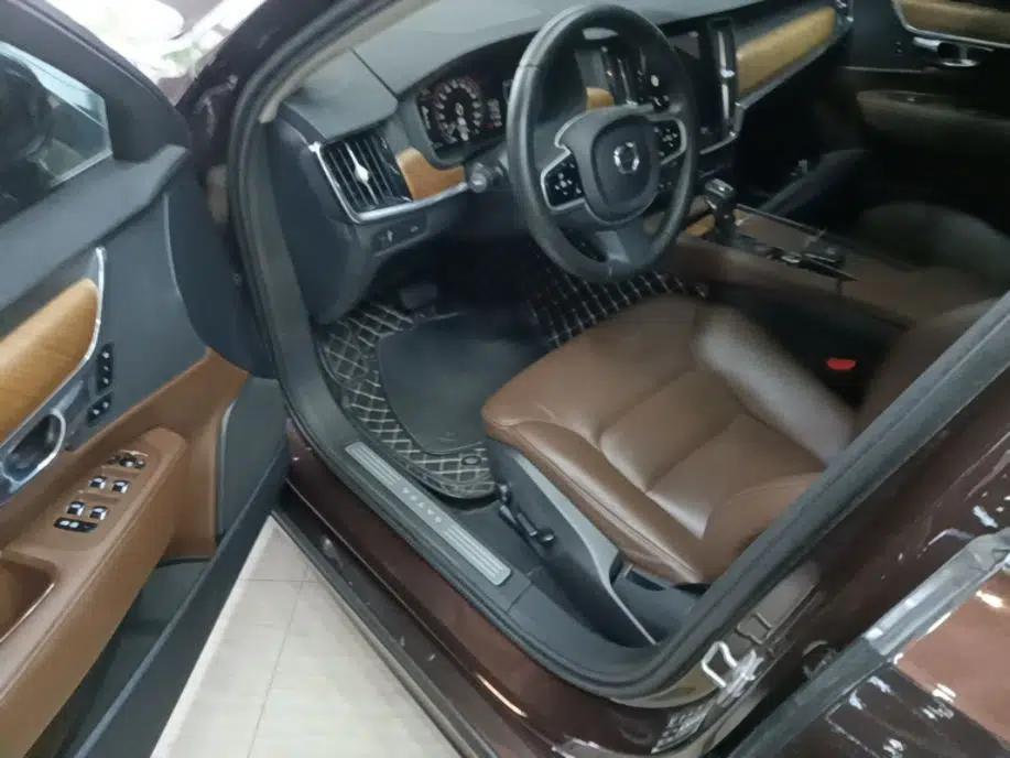 Volvo S90 2019 T5 Zhiyi Edition — миниатюра 18