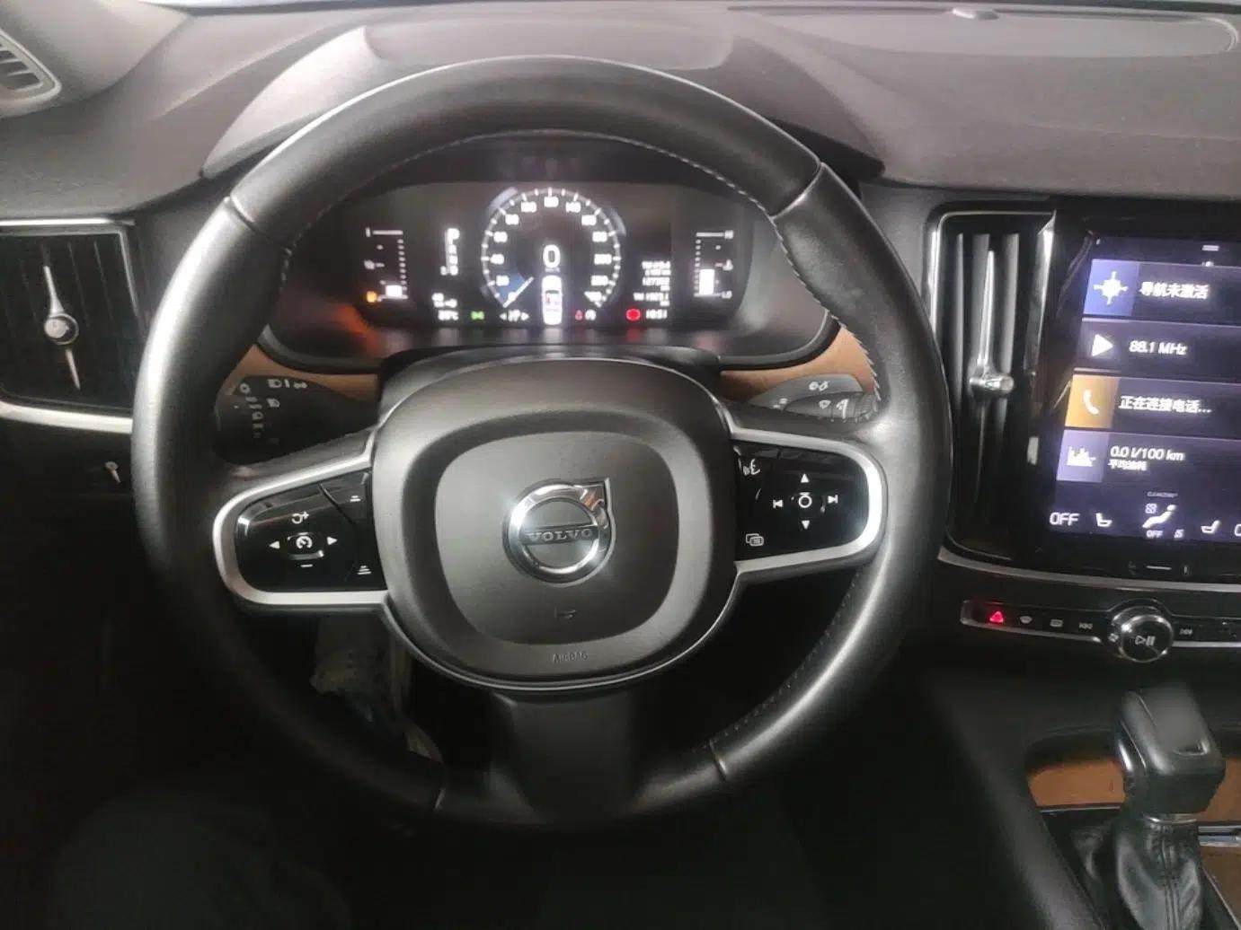 Volvo S90 2019 T5 Zhiyi Edition — миниатюра 13