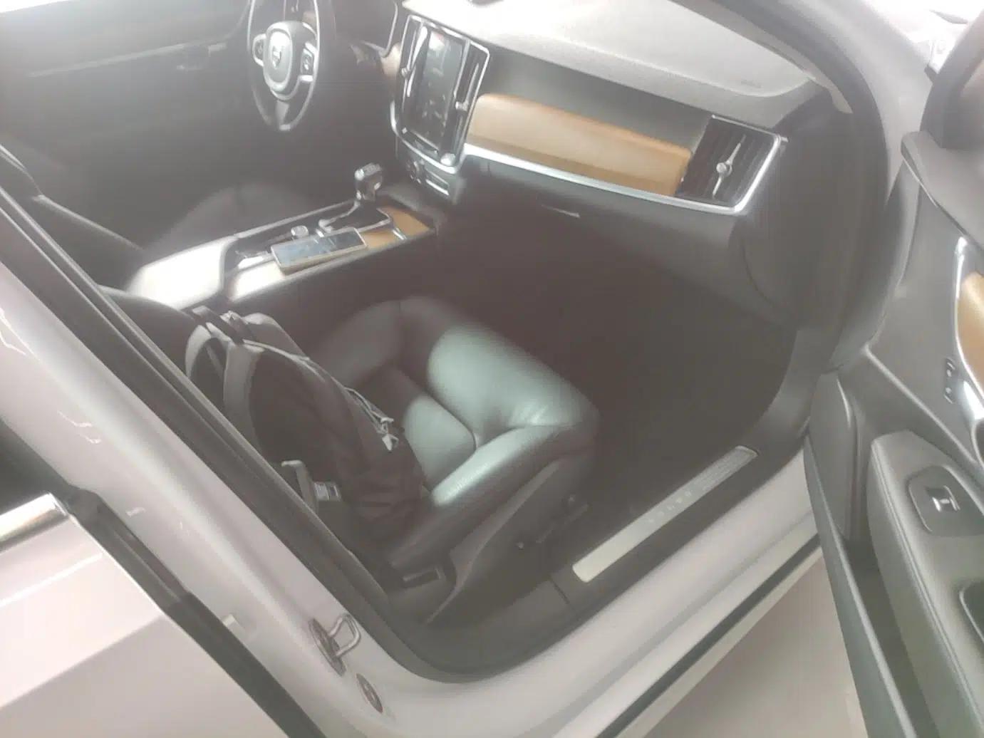 Volvo S90 2019 T5 Zhiyi Edition — миниатюра 19