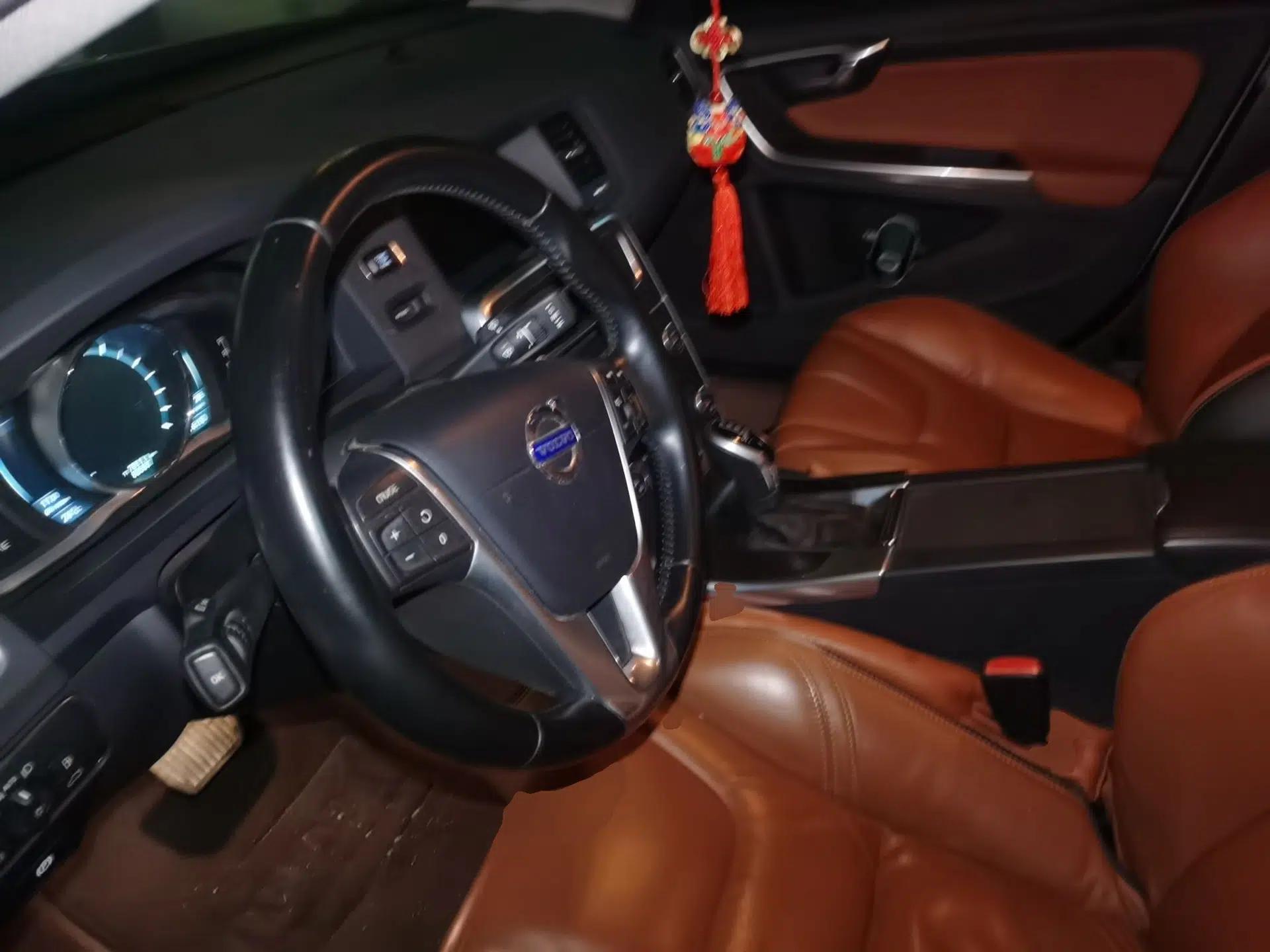 Volvo S60 2014 T5 Zhiya Edition — миниатюра 10