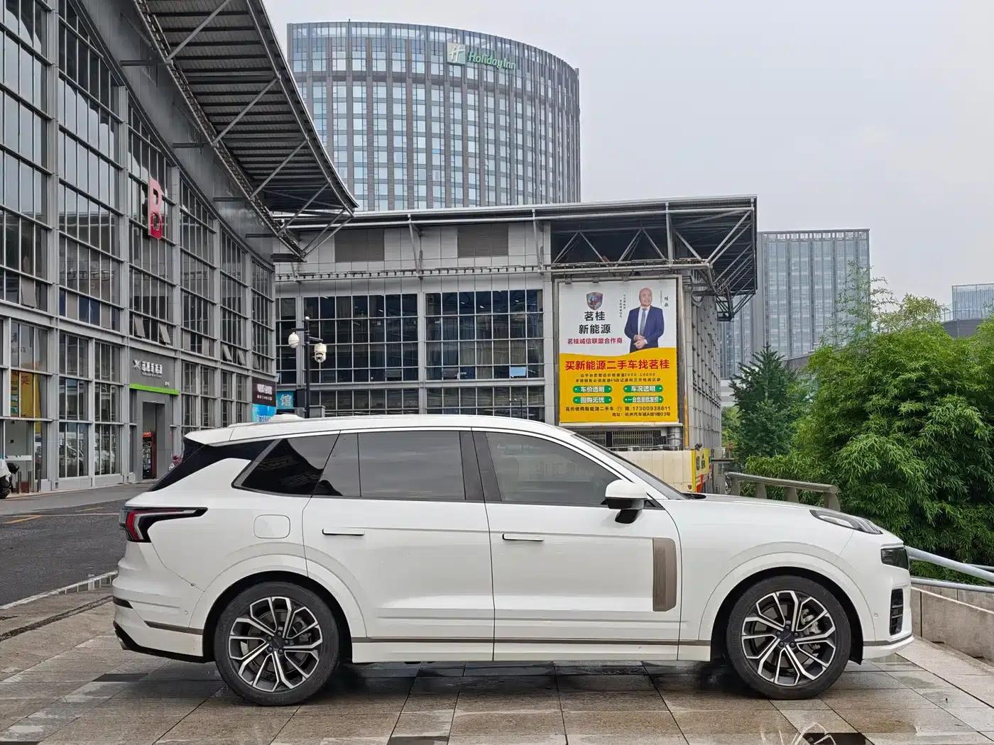 Lynk & Co 09 2021 2.0T Ultra Six-Seater — миниатюра 3