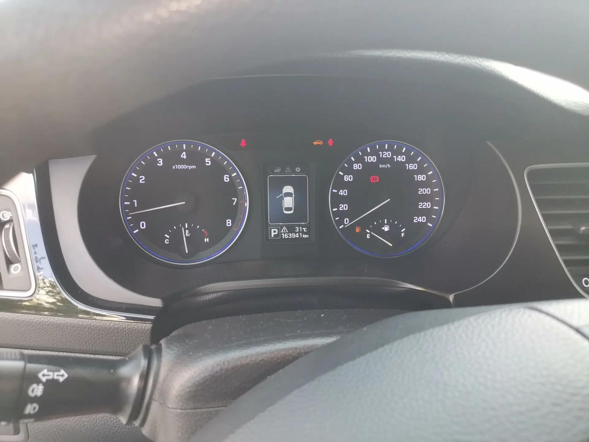 Hyundai Mistra 2014 1.8L Automatic Smart GLS — миниатюра 11