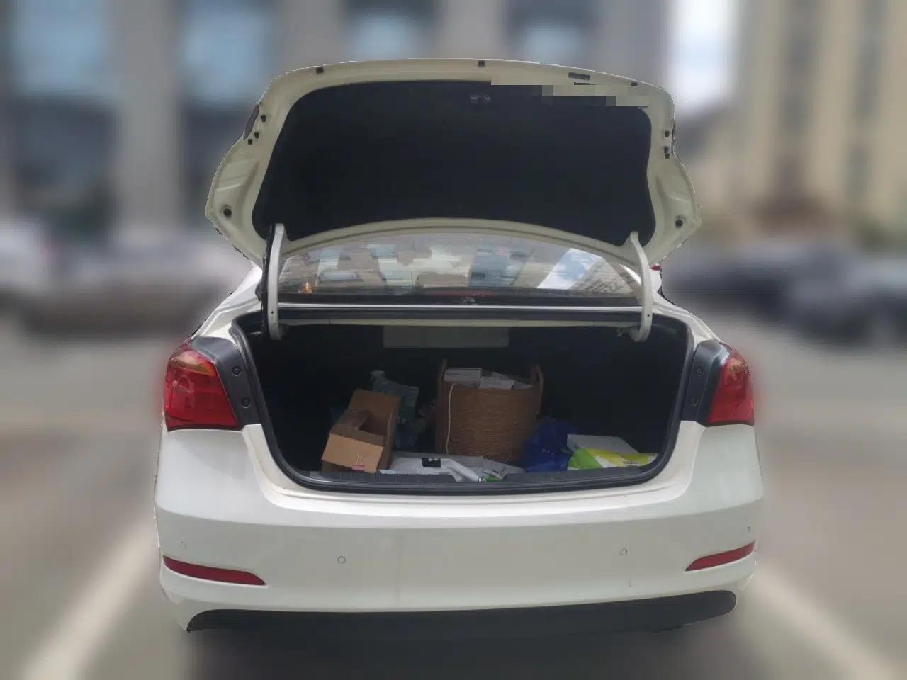 Hyundai Mistra 2014 1.8L Automatic Smart GLS — миниатюра 19