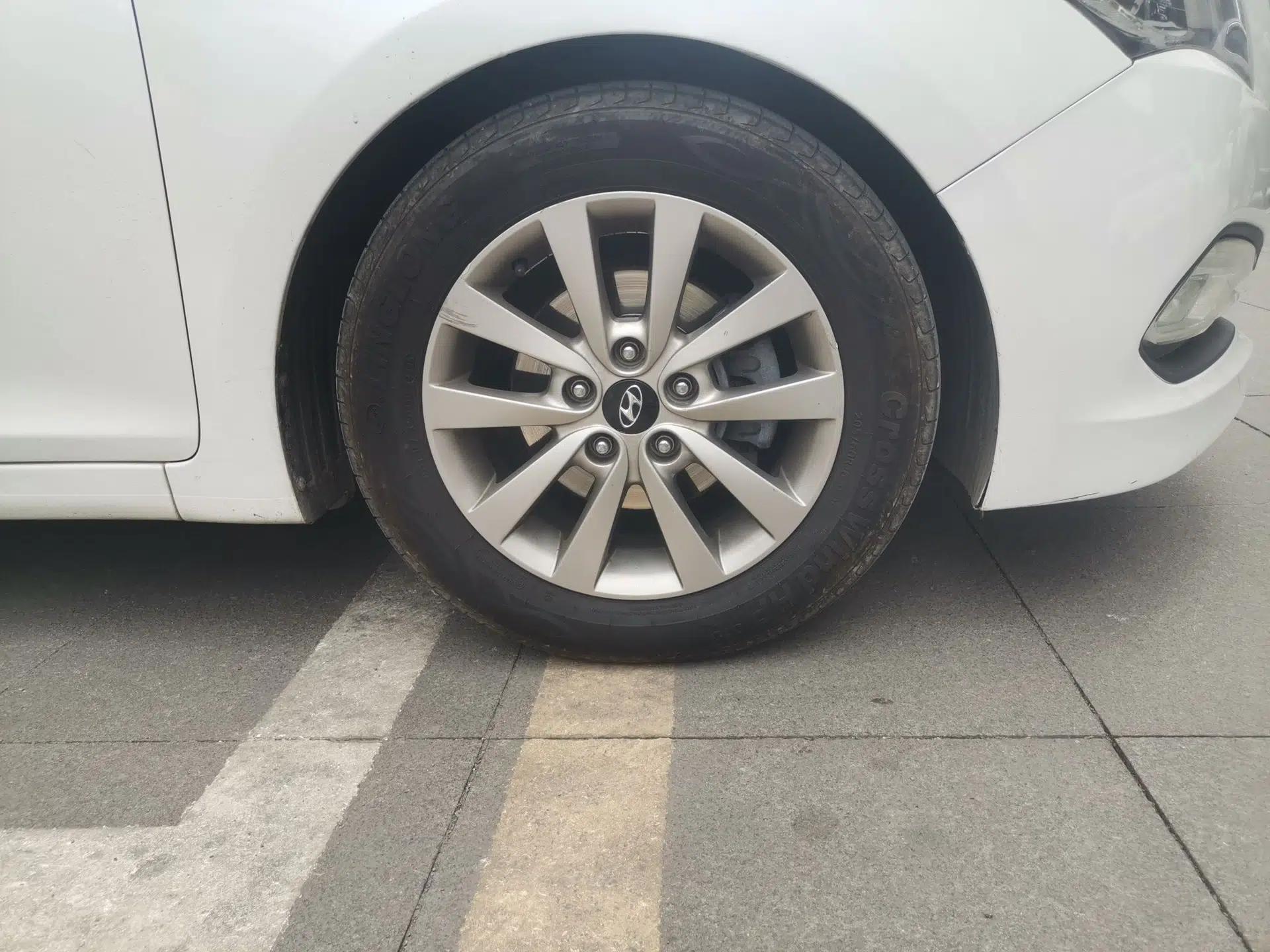 Hyundai Mistra 2014 1.8L Automatic Smart GLS — миниатюра 8