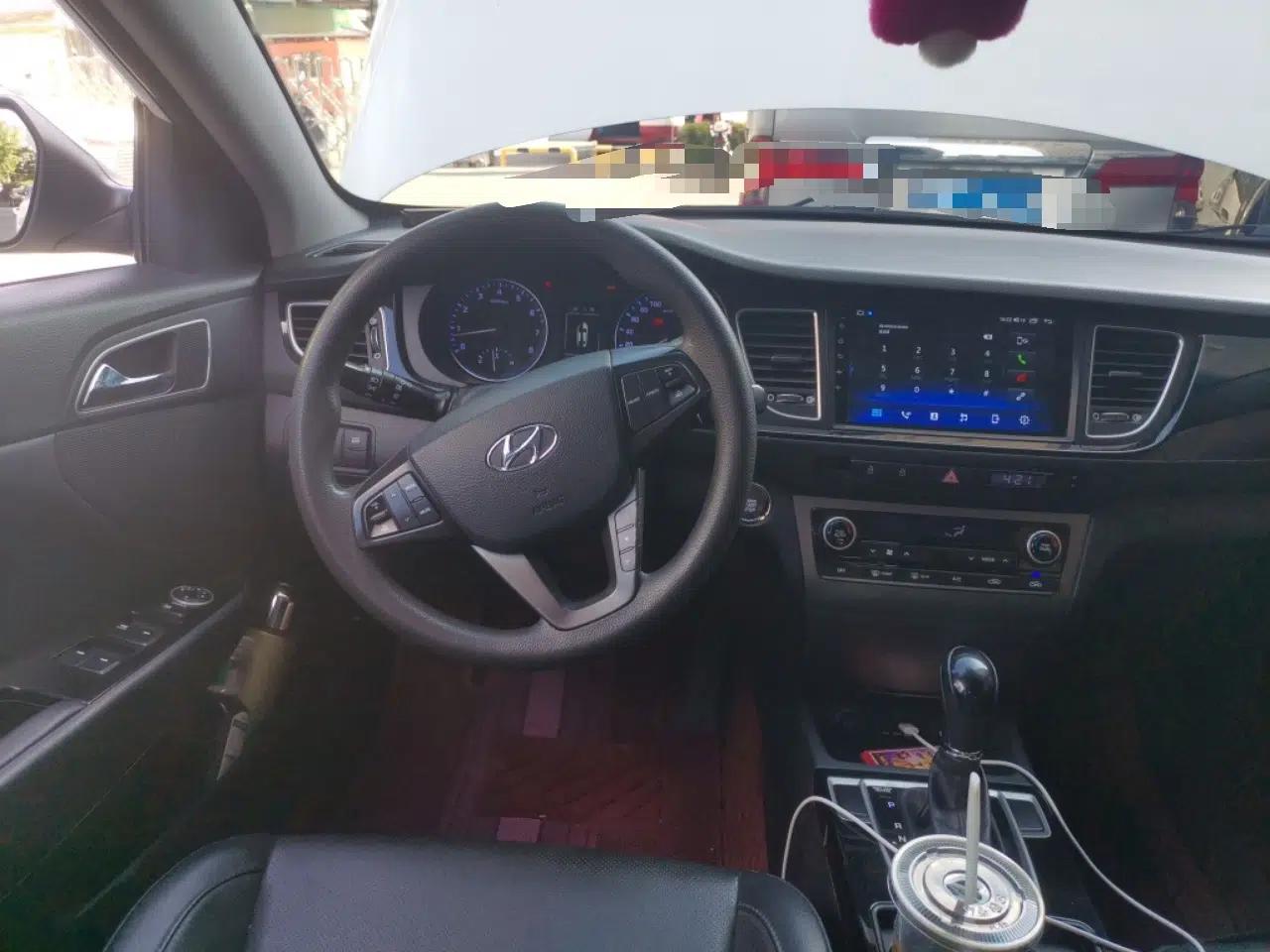 Hyundai Mistra 2014 1.8L Automatic Smart GLS — миниатюра 10