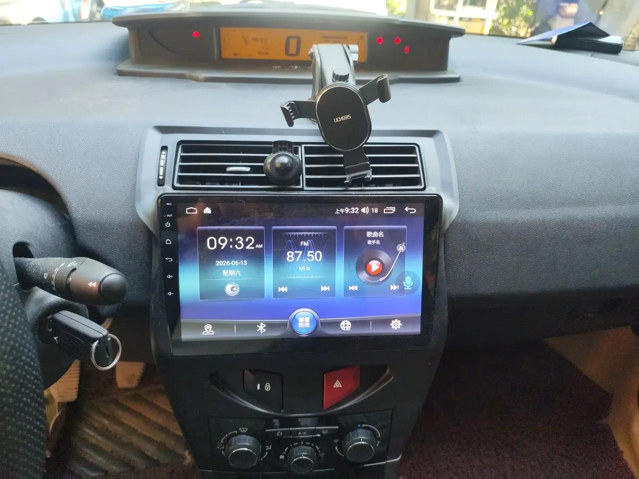 Citroen C-Quatre 2013 1.6L Manual Prestige CNG Model — миниатюра 13