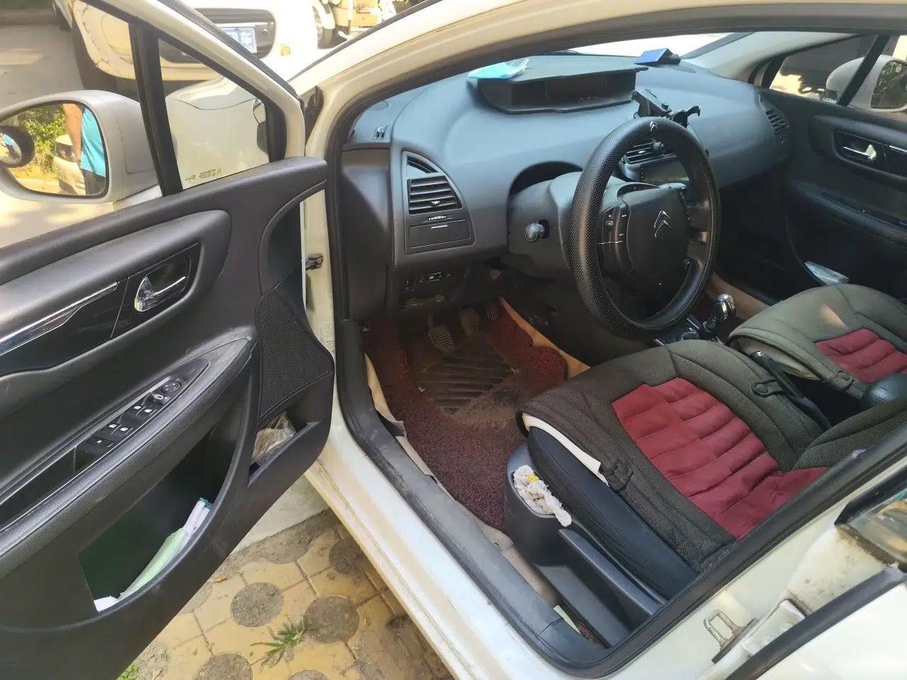 Citroen C-Quatre 2013 1.6L Manual Prestige CNG Model — миниатюра 16