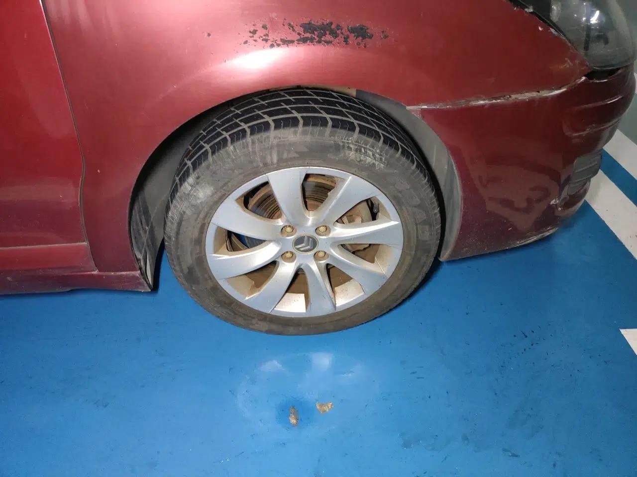 Citroen C-Quatre 2010 Sedan 1.6L Automatic Shangle Edition — миниатюра 8