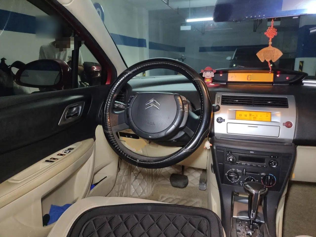 Citroen C-Quatre 2010 Sedan 1.6L Automatic Shangle Edition — миниатюра 10