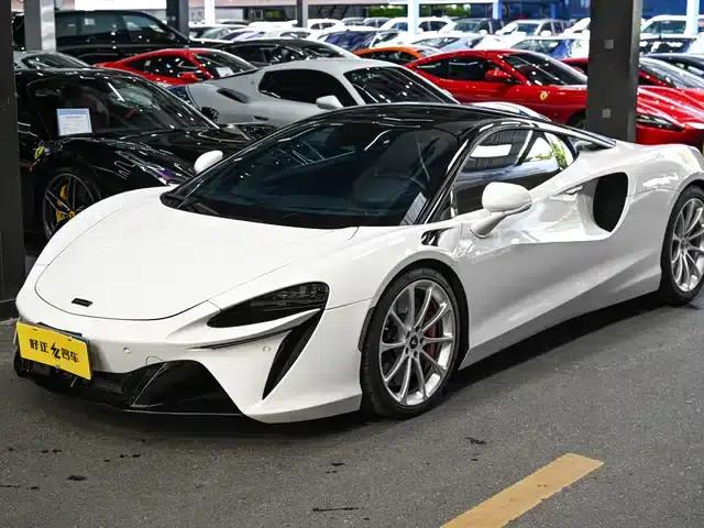Artura 2023 3.0T Hybrid Standard Model