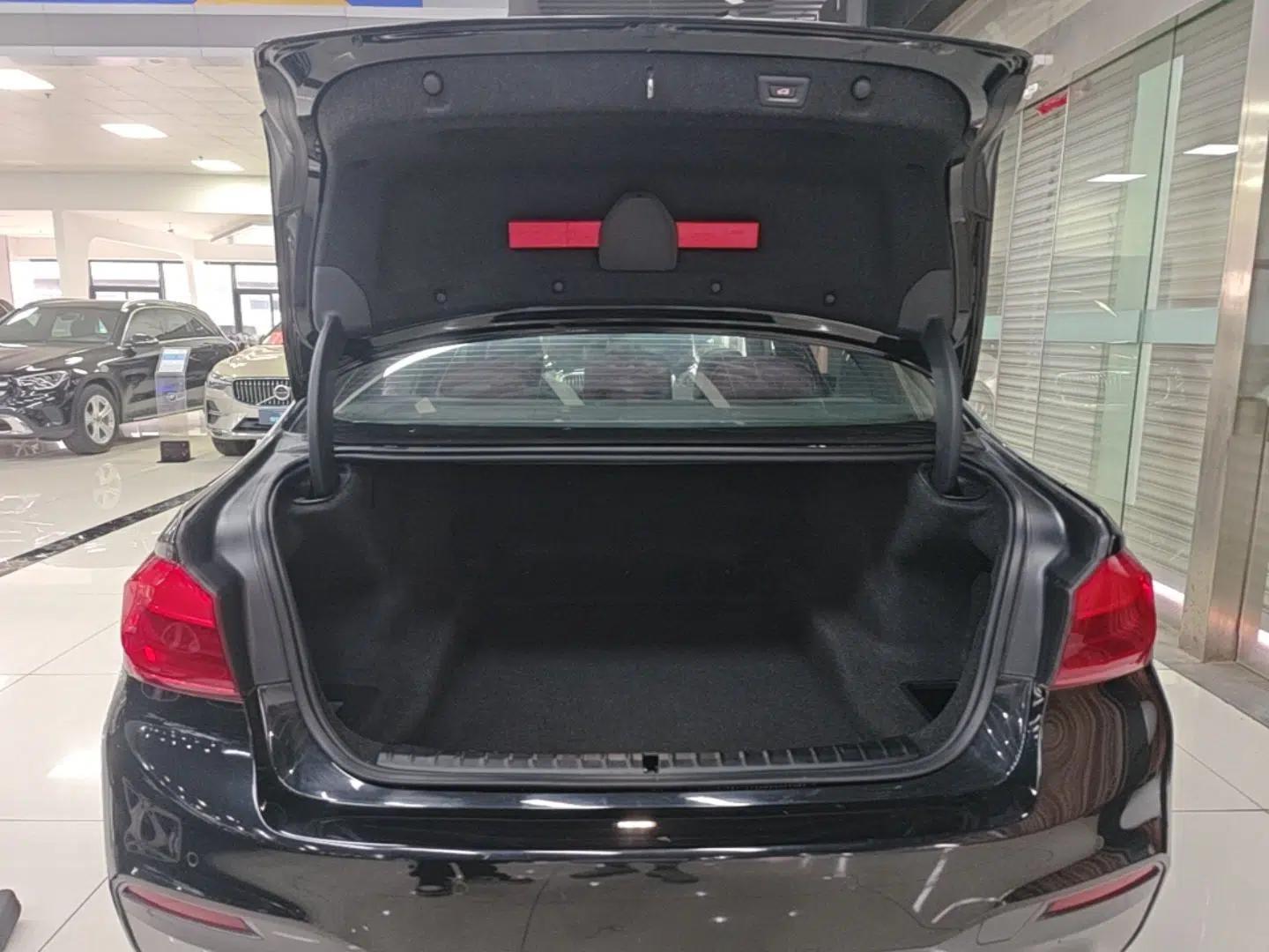 BMW 5 Series 2020 530Li Leading Model M Sport Package — миниатюра 22