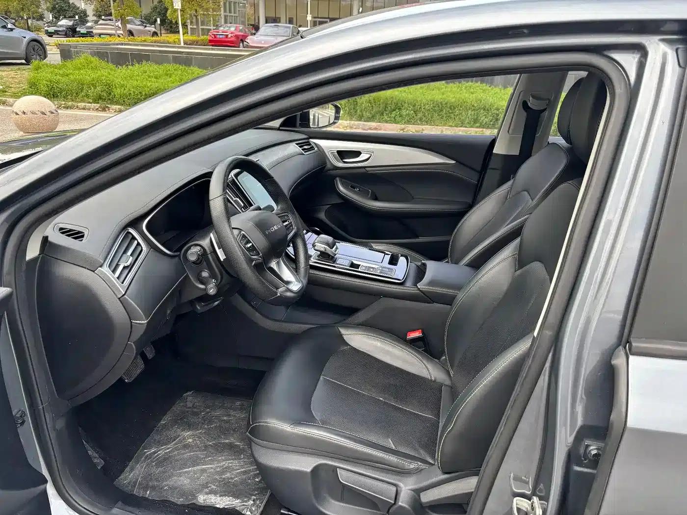 Roewe i6 MAX 2020 300TGI Automatic Cool and Intelligent Driving Edition — миниатюра 9