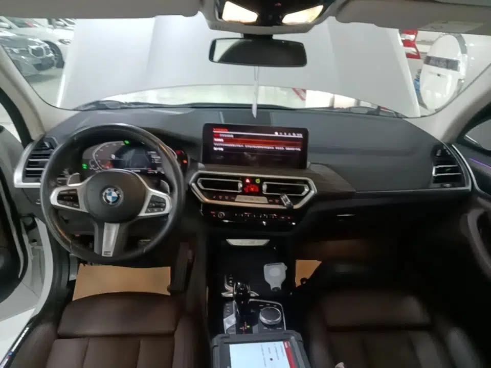 BMW X3 2022 Facelift xDrive30i Luxury Edition M Night Edition Package — миниатюра 12