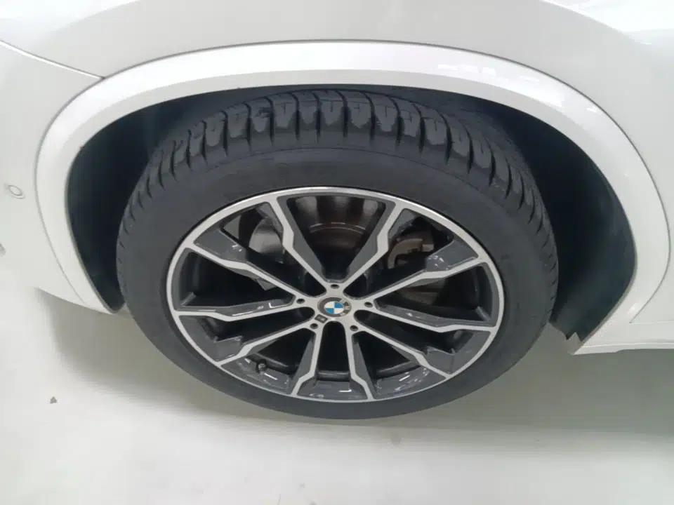 BMW X3 2022 Facelift xDrive30i Luxury Edition M Night Edition Package — миниатюра 10