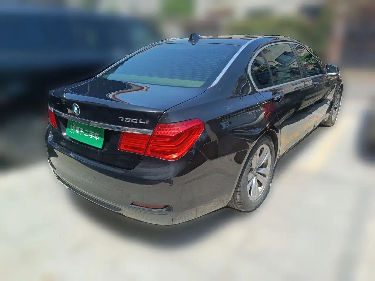BMW 7 Series 2009 730Li Leading Model — миниатюра 6