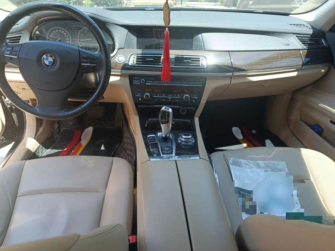 BMW 7 Series 2009 730Li Leading Model — миниатюра 9