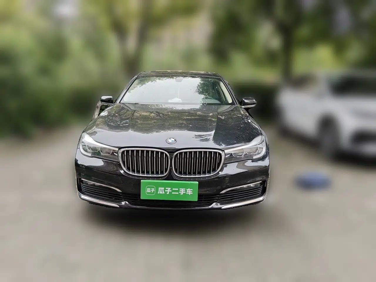 BMW 7 Series 2016 730Li Leading Model — миниатюра 2