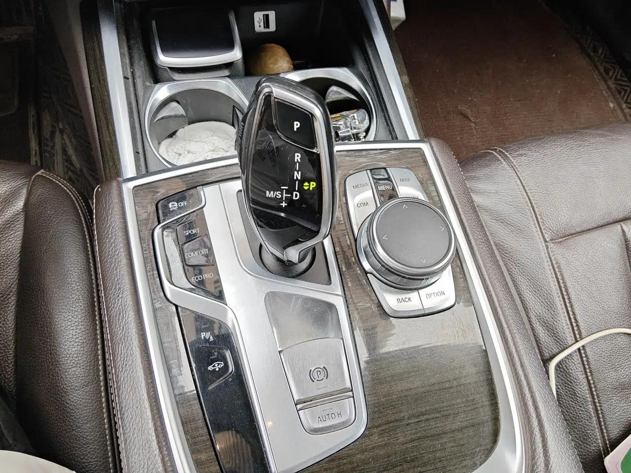 BMW 7 Series 2016 730Li Leading Model — миниатюра 14