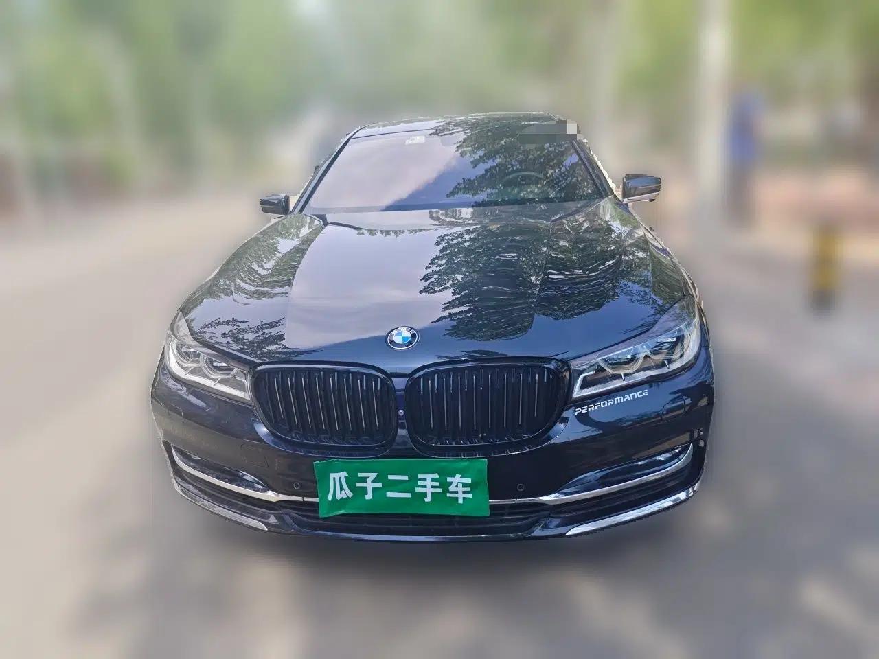 BMW 7 Series 2016 730Li Luxury Model — миниатюра 2