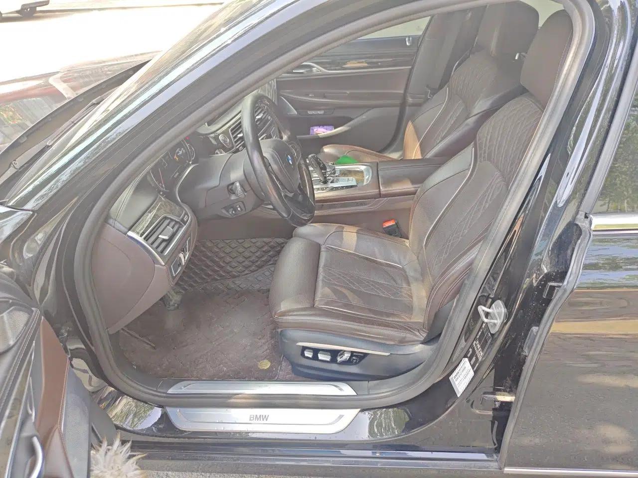 BMW 7 Series 2016 730Li Luxury Model — миниатюра 15