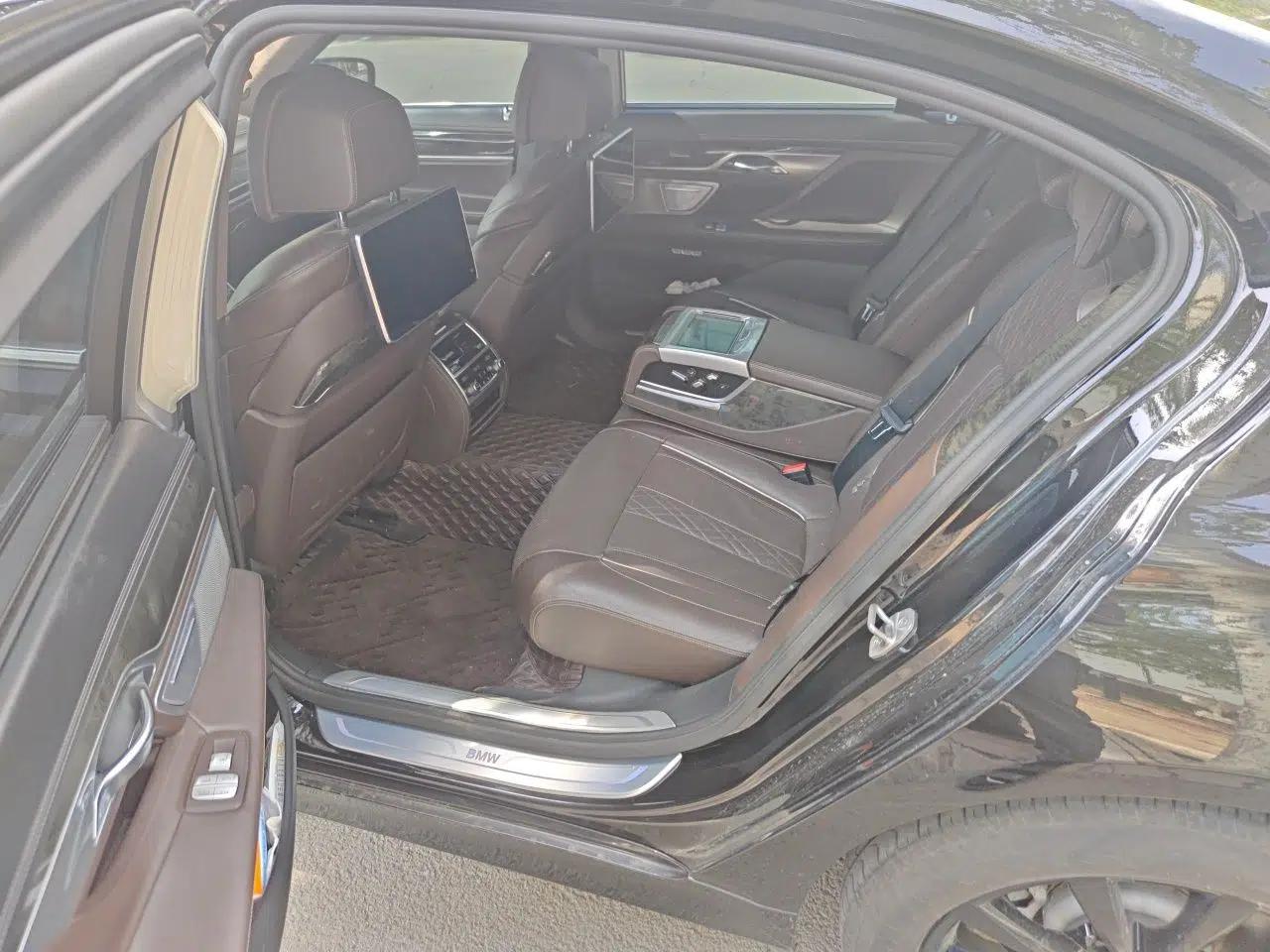 BMW 7 Series 2016 730Li Luxury Model — миниатюра 17