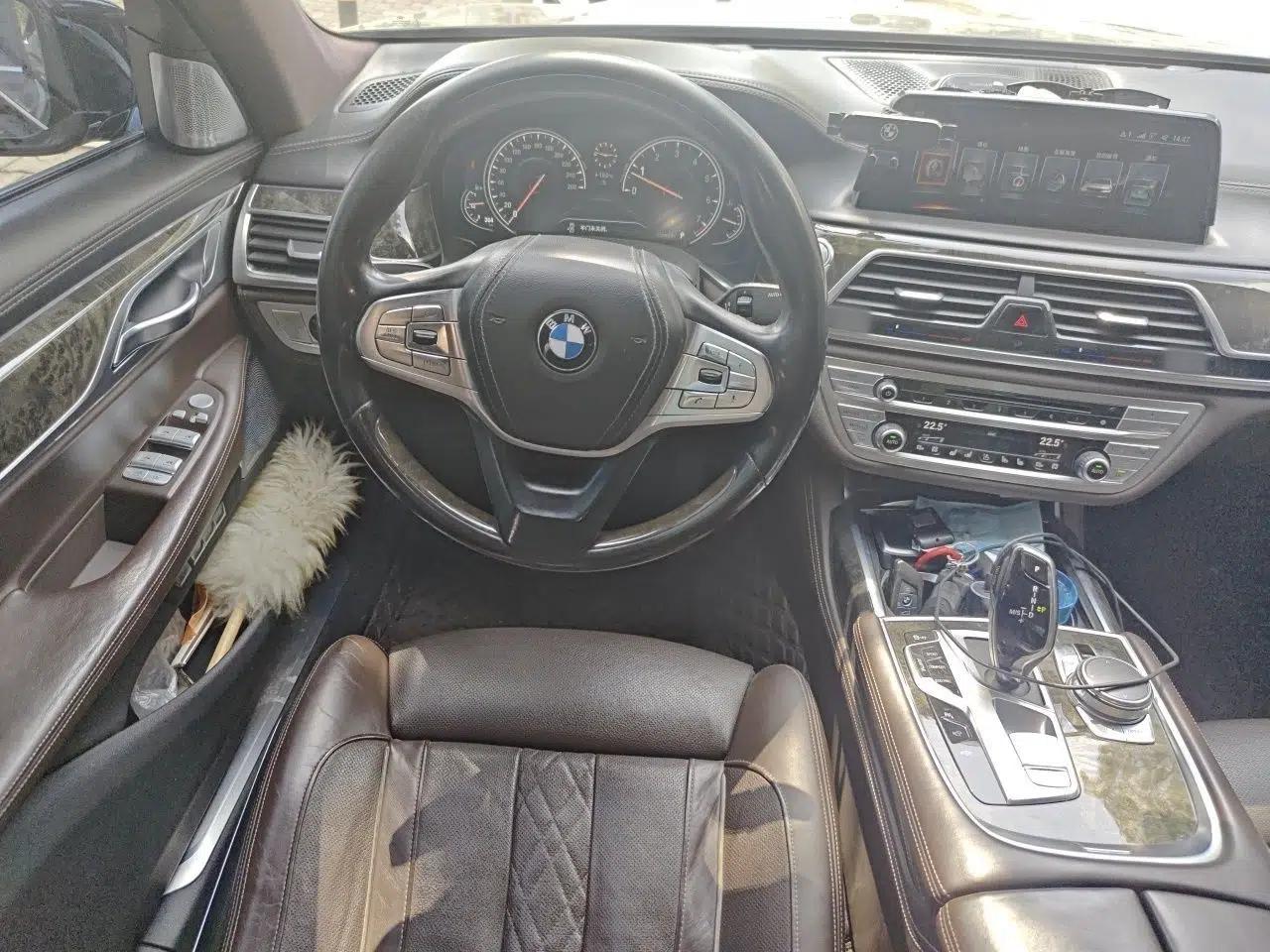 BMW 7 Series 2016 730Li Luxury Model — миниатюра 10