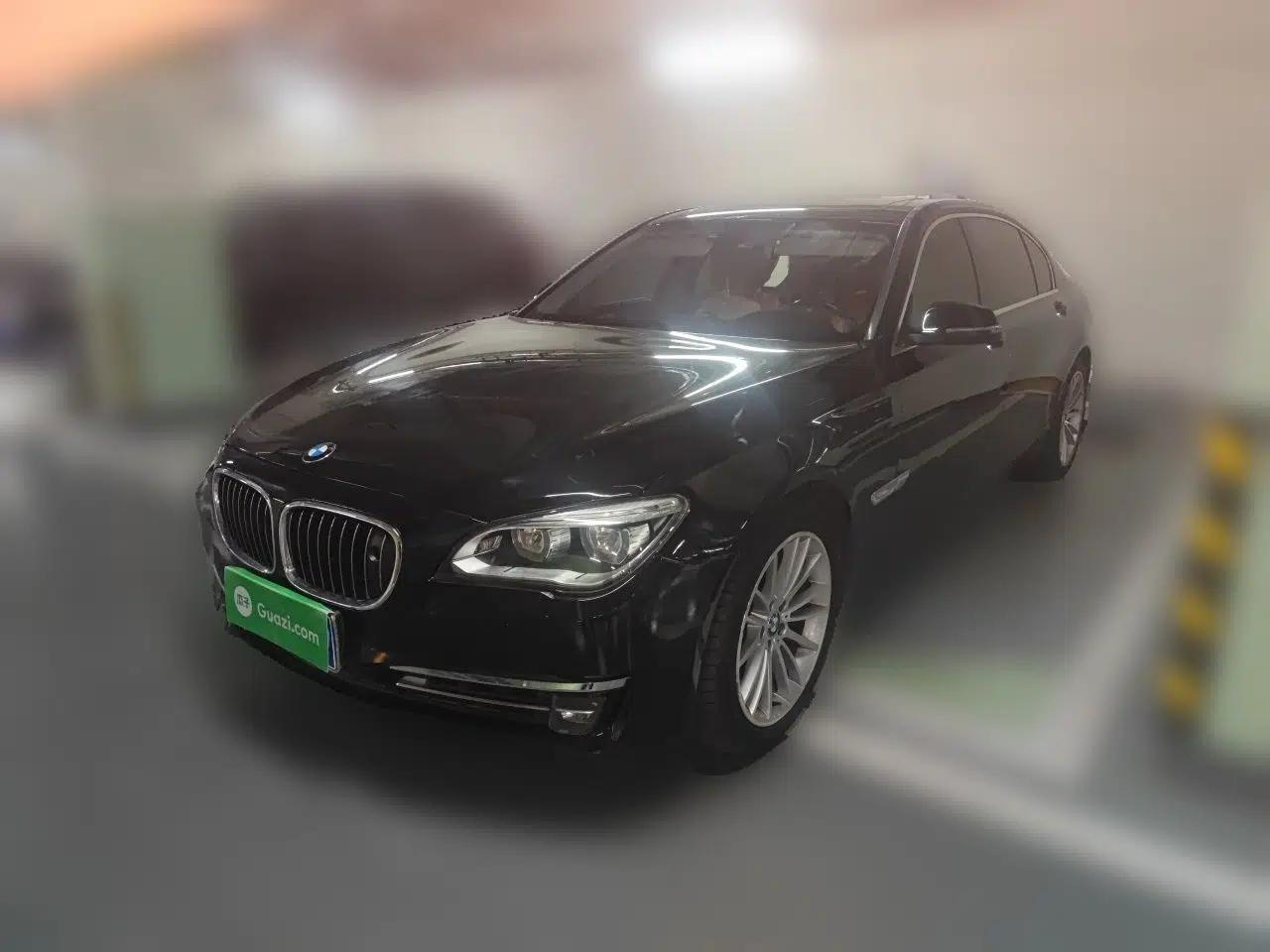BMW 7 Series 2013 740Li Luxury Model — миниатюра 1
