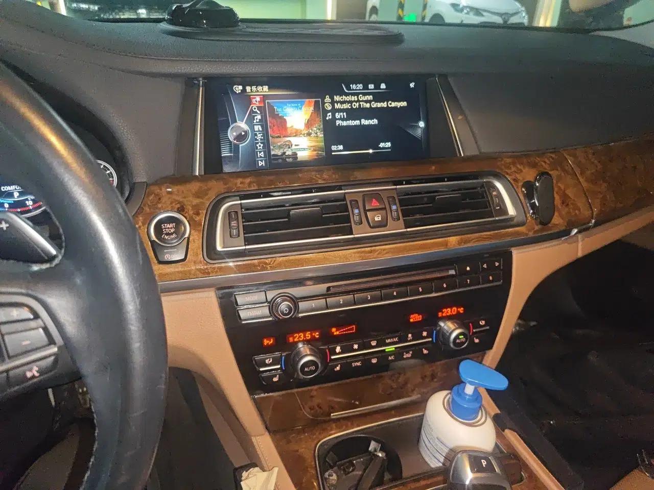 BMW 7 Series 2013 740Li Luxury Model — миниатюра 13