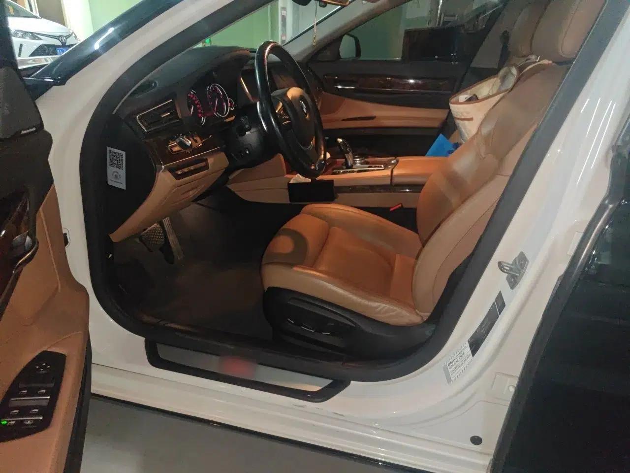 BMW 7 Series 2013 740Li Luxury Model — миниатюра 15