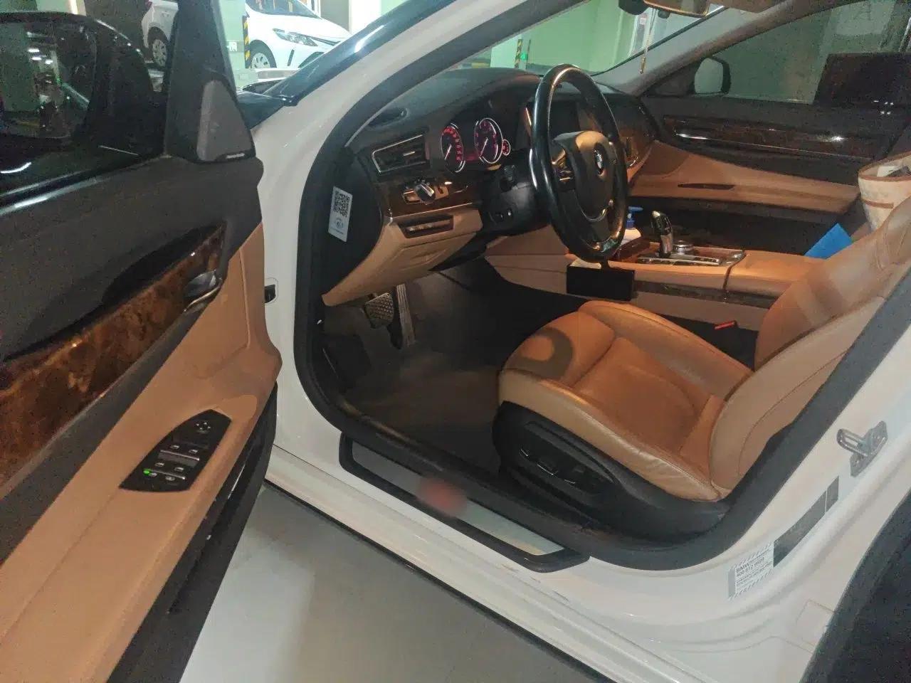BMW 7 Series 2013 740Li Luxury Model — миниатюра 16