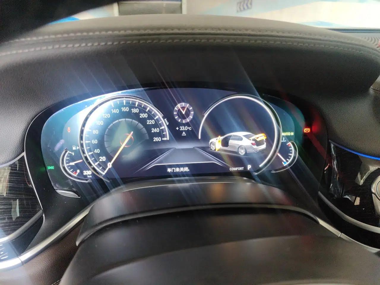BMW 7 Series 2018 730Li Leading Model M Sport Package — миниатюра 11