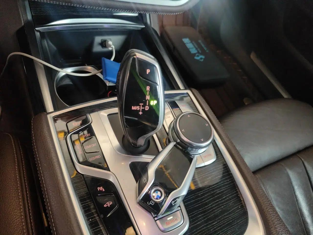 BMW 7 Series 2018 730Li Leading Model M Sport Package — миниатюра 14
