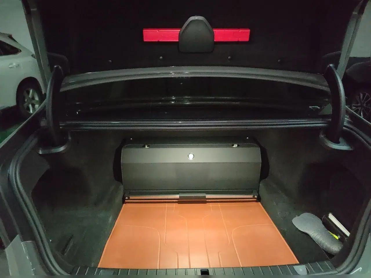 BMW 7 Series 2021 740Li xDrive Executive M Sport Package — миниатюра 19