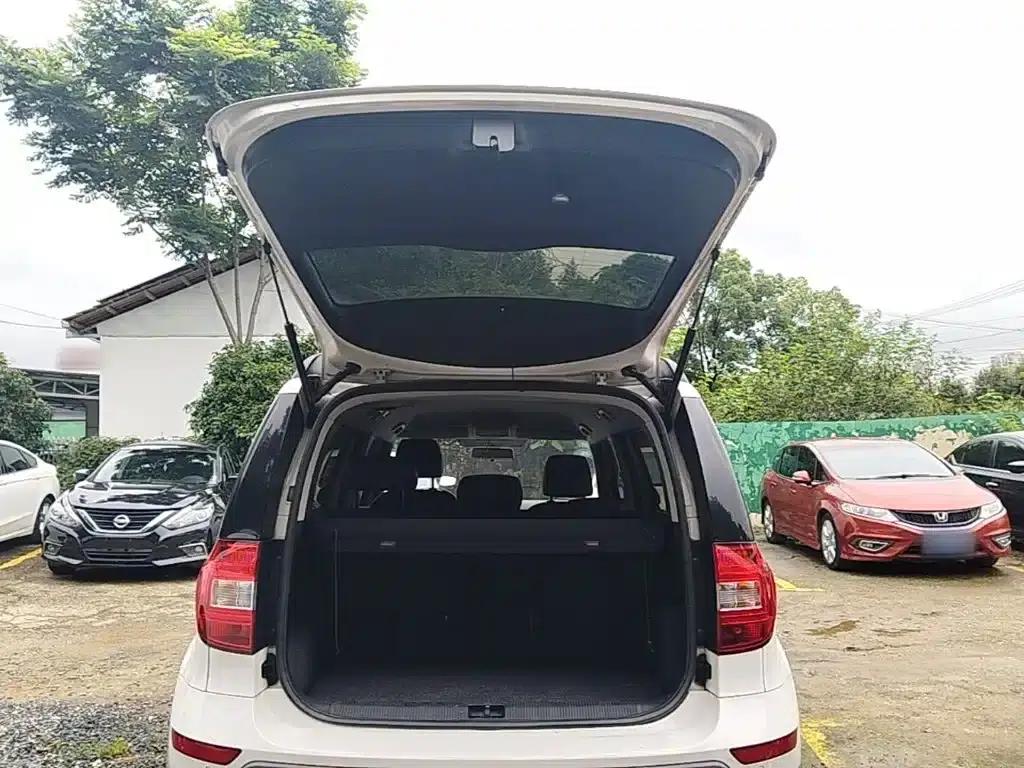 Yeti 2014 1.8TSI DSG Polar Edition — миниатюра 19