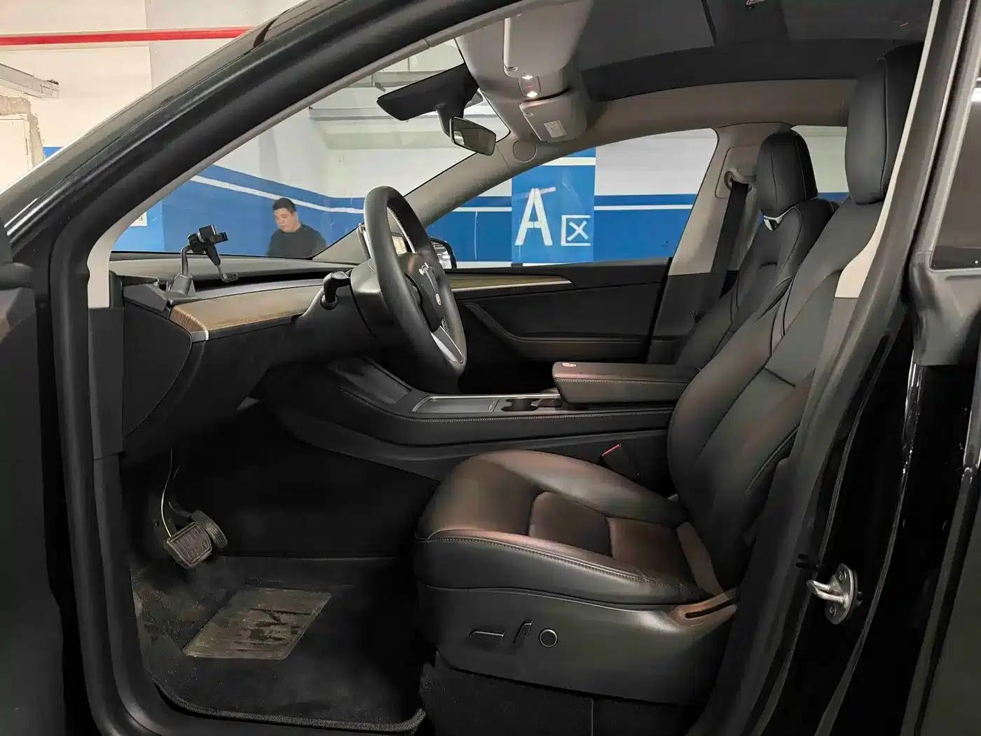 Model Y 2021 Long Range All-Wheel Drive — миниатюра 4