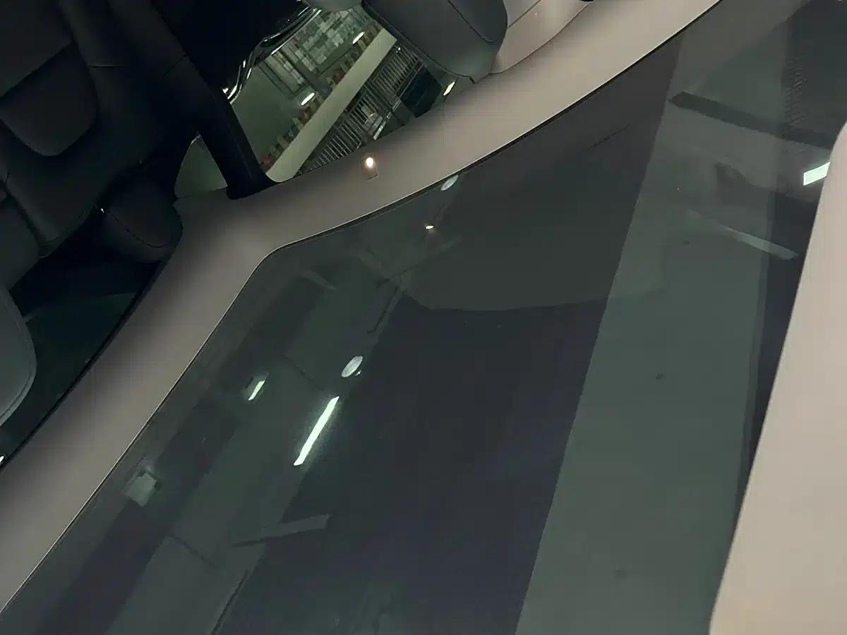 Model Y 2024 Rear-Wheel Drive — миниатюра 16