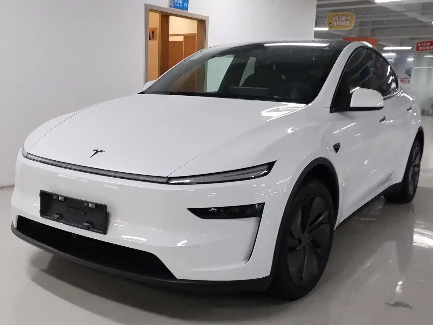Model Y 2026 Rear-Wheel Drive — миниатюра 1