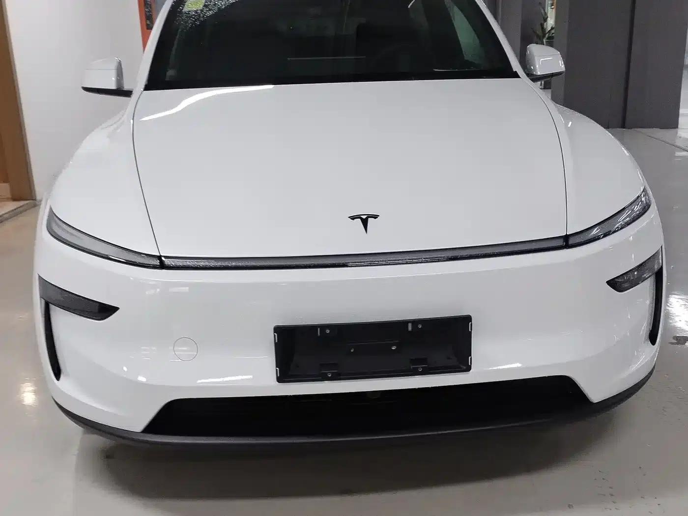 Model Y 2026 Rear-Wheel Drive — миниатюра 2