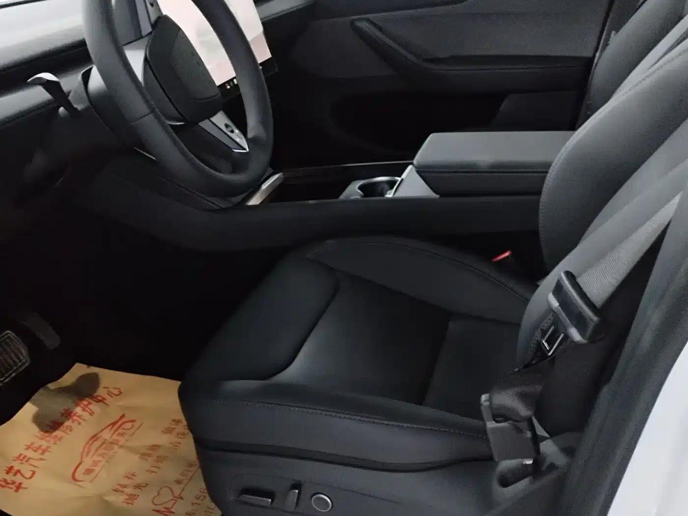 Model Y 2026 Rear-Wheel Drive — миниатюра 4