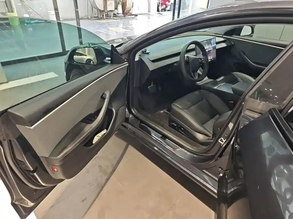 Model 3 2023 Rear-Wheel Drive — миниатюра 16