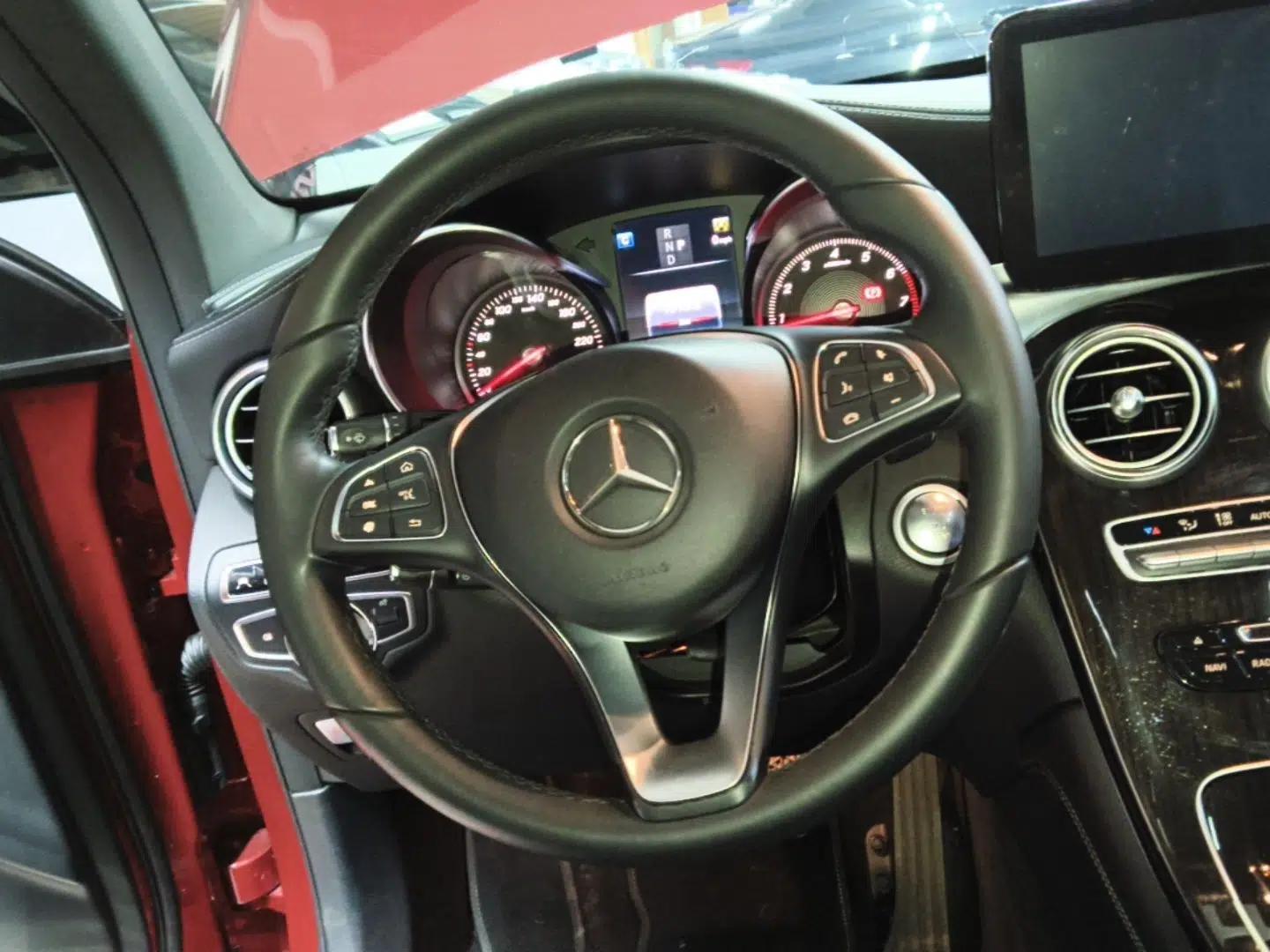 Mercedes-Benz GLC 2016 GLC 260 4MATIC Luxury Model — миниатюра 13