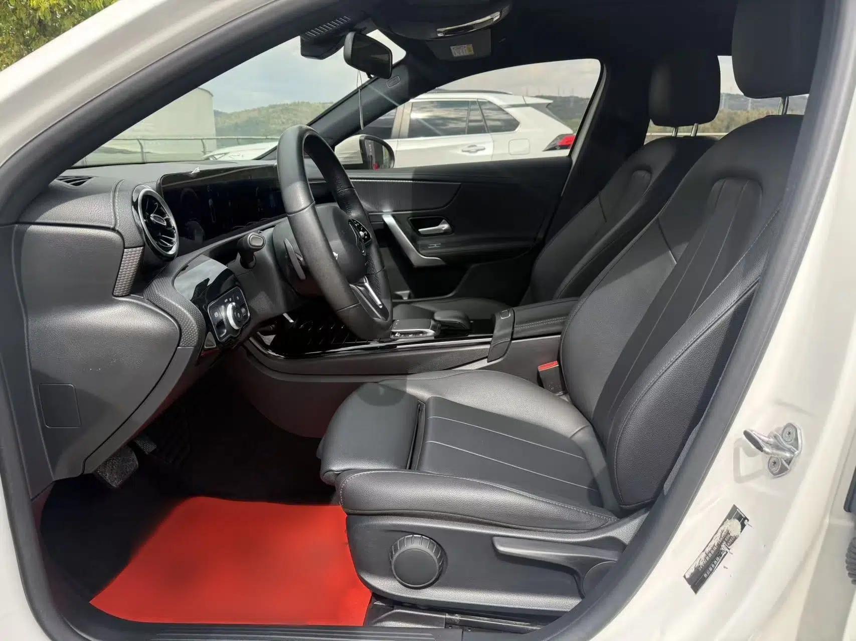 Mercedes-Benz A-Class 2021 A 200 L Sport Sedan Dynamic Model — миниатюра 10