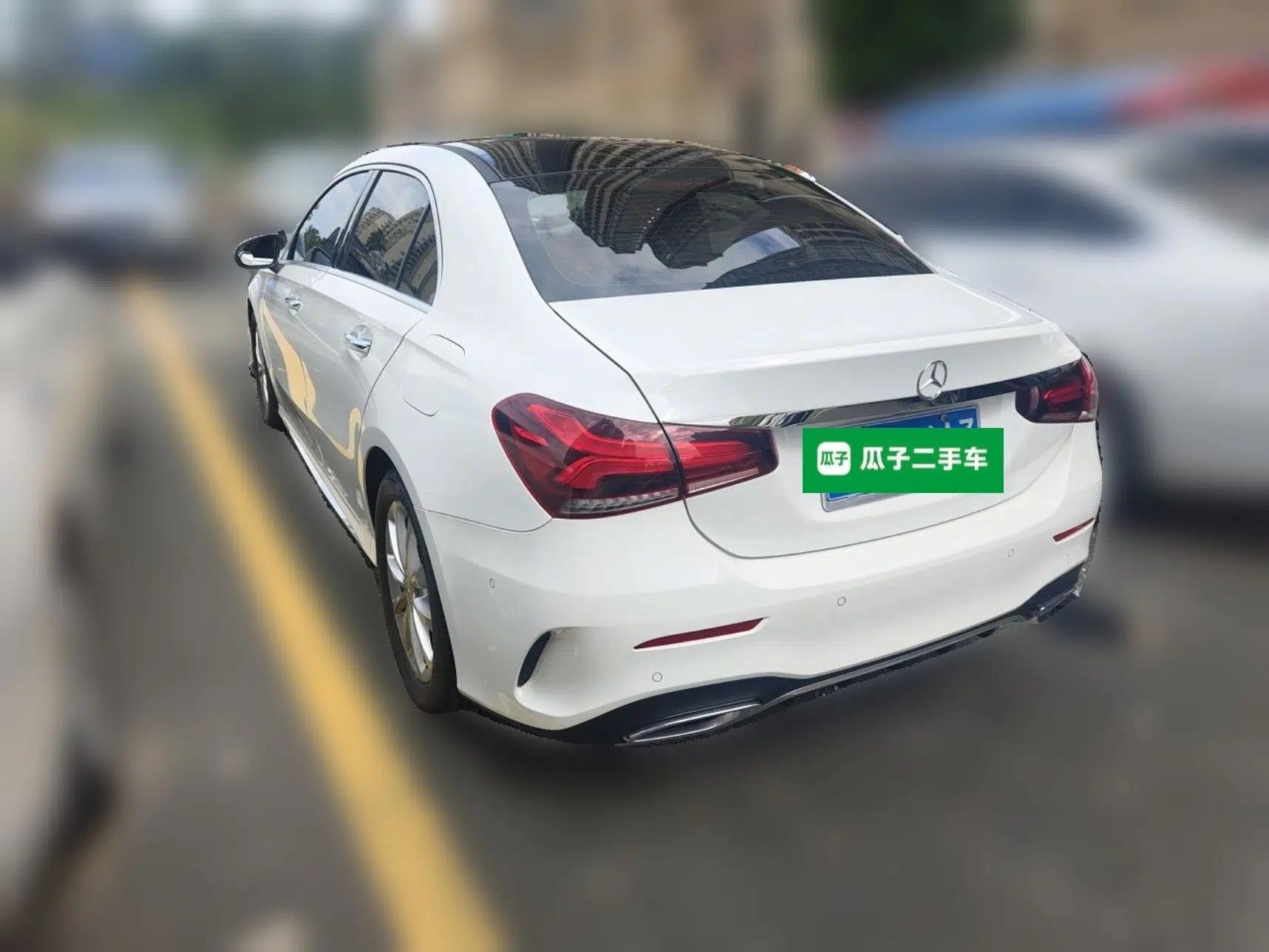 Mercedes-Benz A-Class 2022 Restyled A 200 L Sport Sedan Fashion Version — миниатюра 4