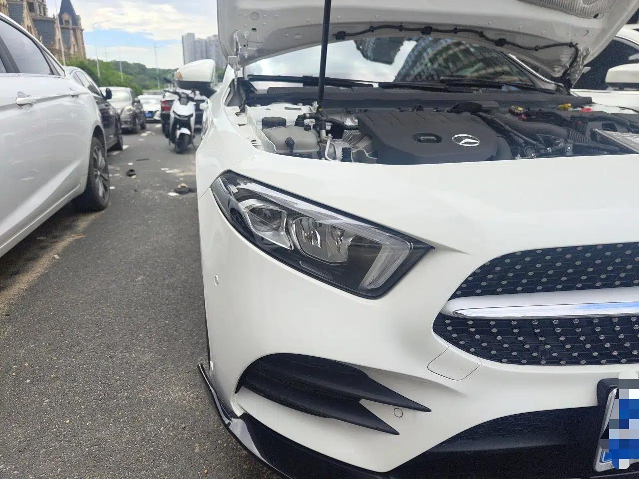 Mercedes-Benz A-Class 2022 Restyled A 200 L Sport Sedan Fashion Version — миниатюра 7